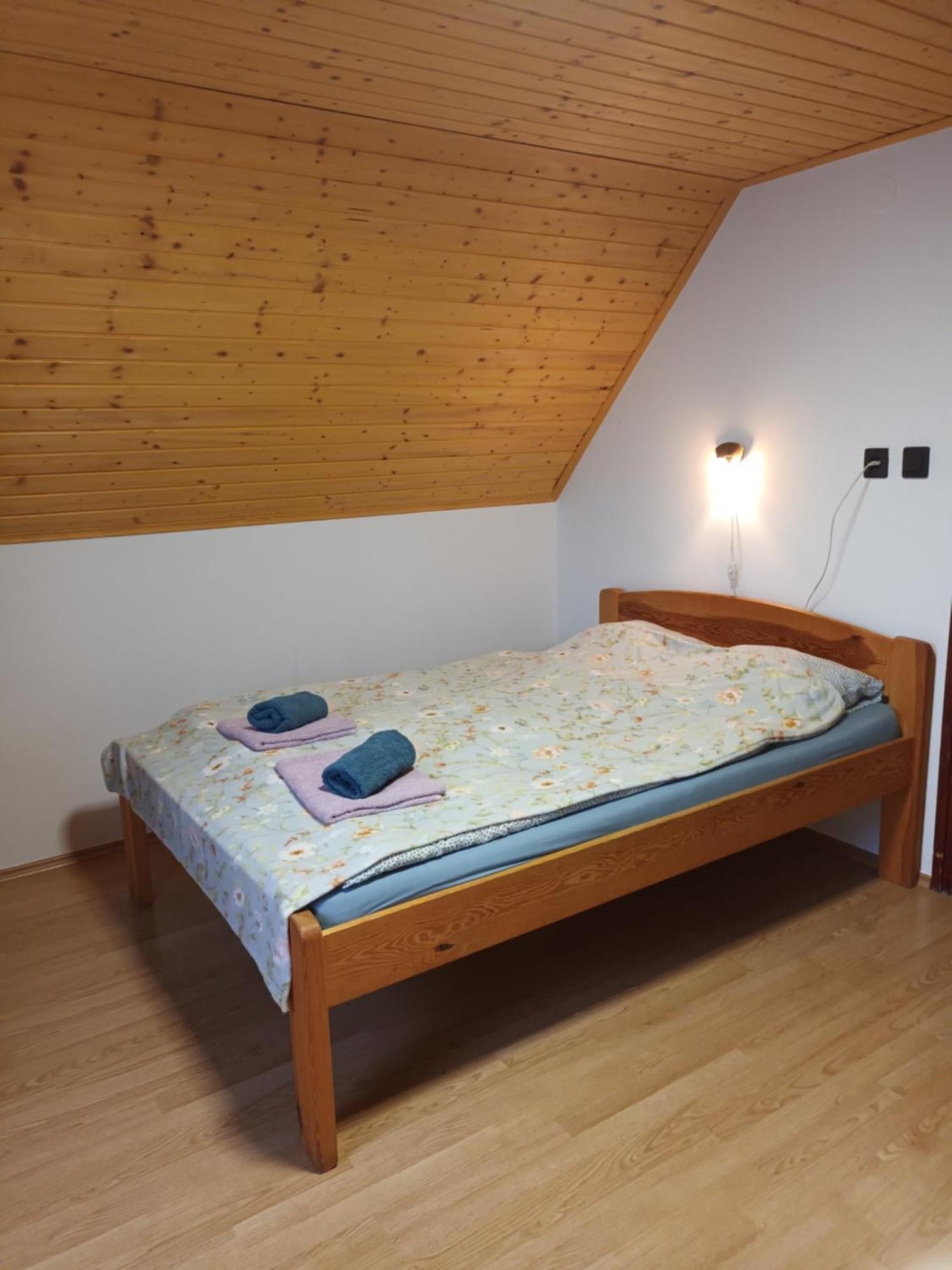 Keknefelejcs Vendeghaz Apartment Tapolca Bagian luar foto