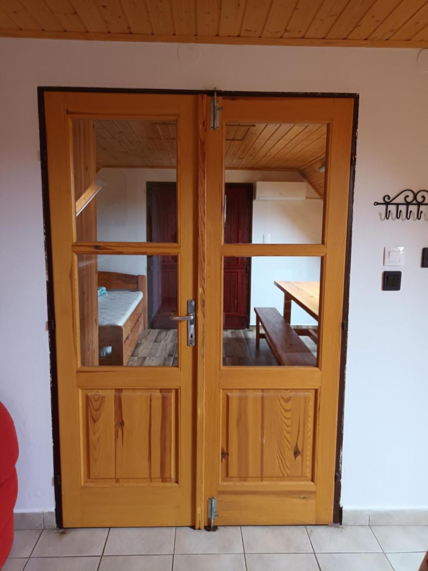 Keknefelejcs Vendeghaz Apartment Tapolca Bagian luar foto
